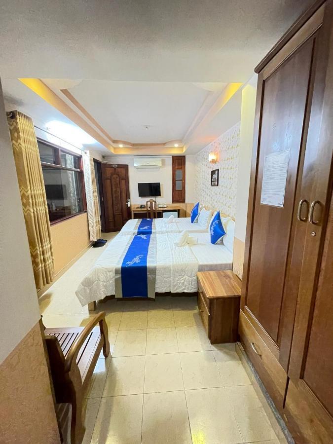 Khach San Hong Phat Hô Chi Minh-Ville Extérieur photo